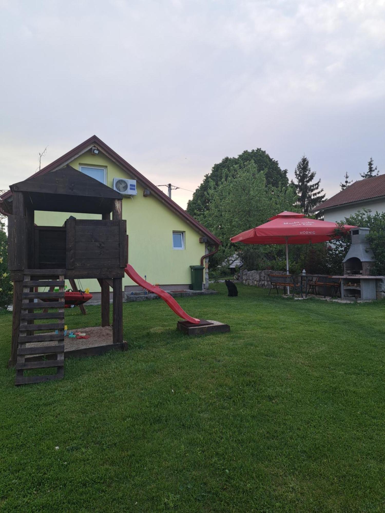 Guest House Emanuela Slunj Exterior photo